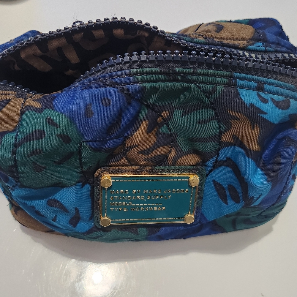 Marc Jacobs make up bag